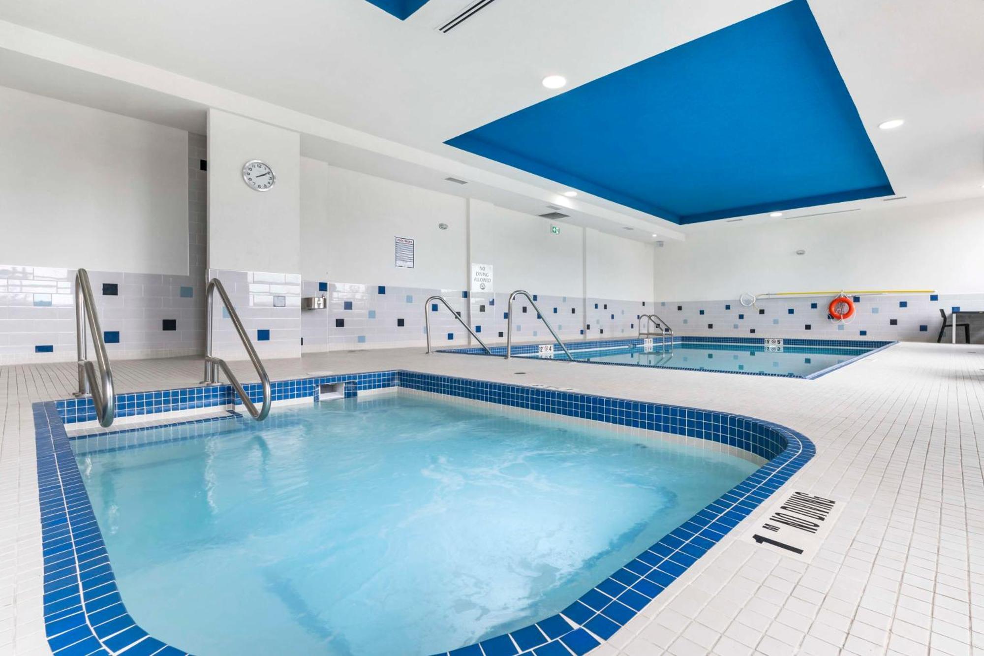 Best Western Premier Route 97 Вeрнoн Екстериор снимка