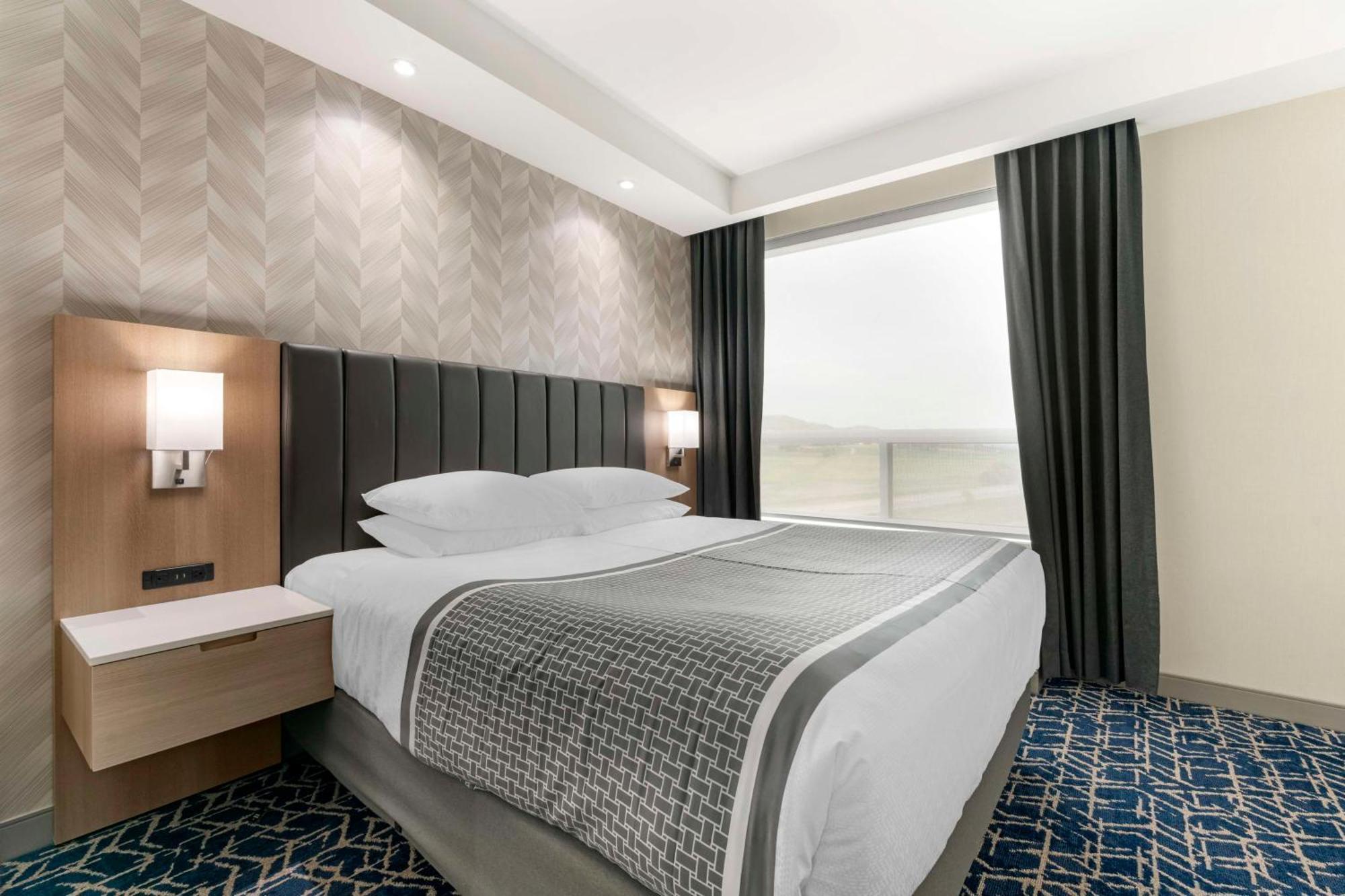 Best Western Premier Route 97 Вeрнoн Екстериор снимка