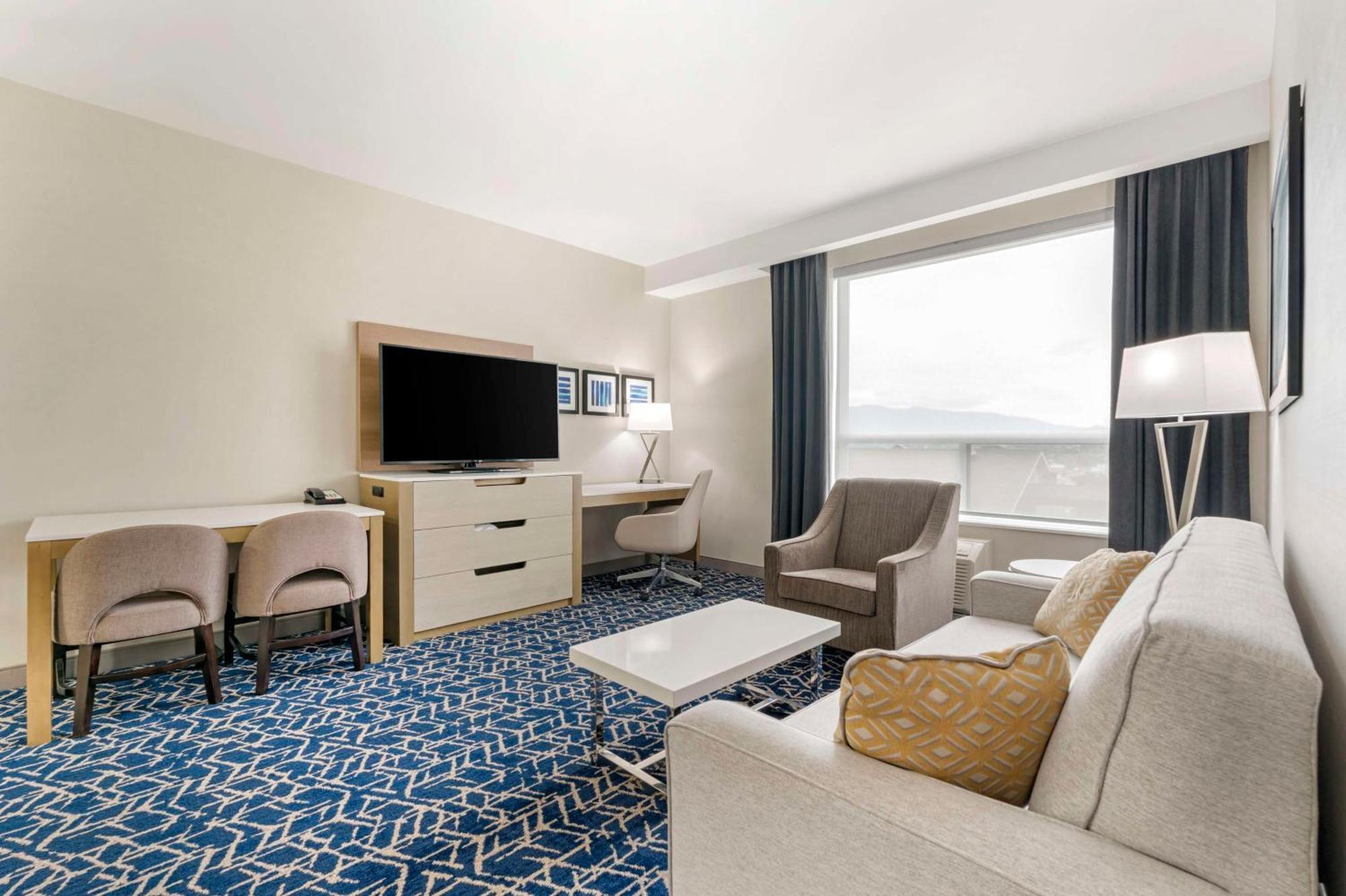 Best Western Premier Route 97 Вeрнoн Екстериор снимка