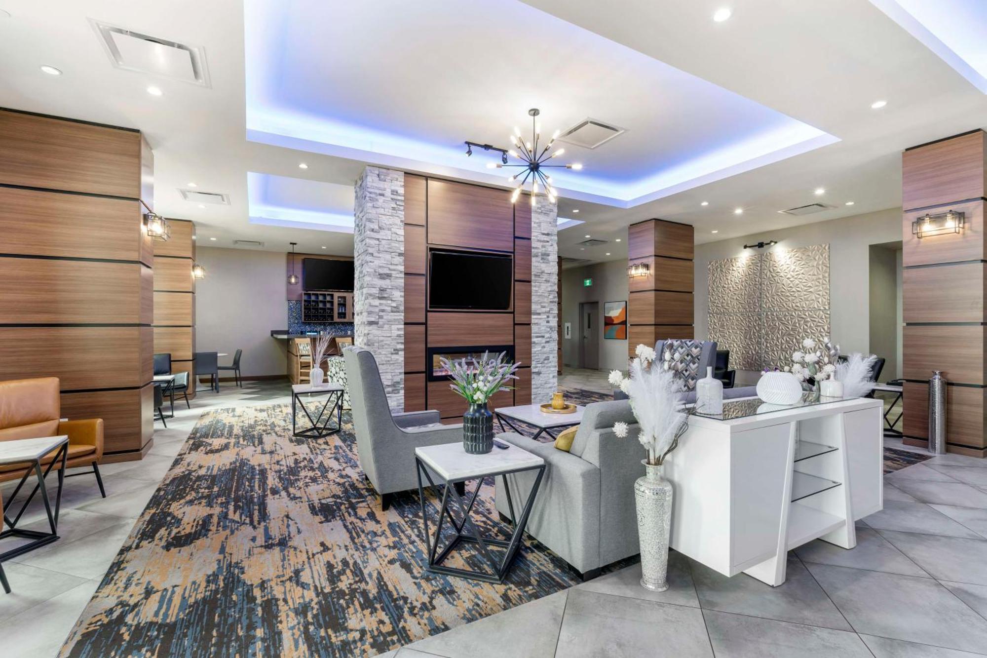 Best Western Premier Route 97 Вeрнoн Екстериор снимка